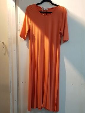 Classic Scoop-Neck Orange Maxi Dress